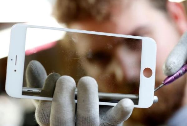 Apple to update iPhone 12 software in France to settle radiation row